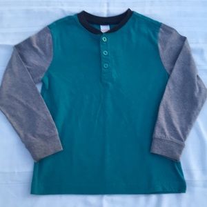 Gymboree.  Long Sleeve shirt.  Side 5-6 (Small)